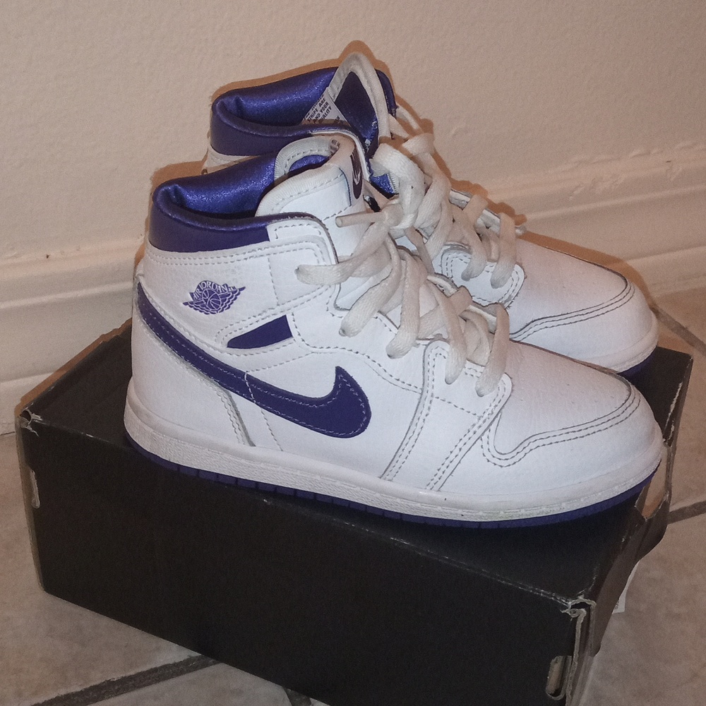 Kids Jordan mid 1